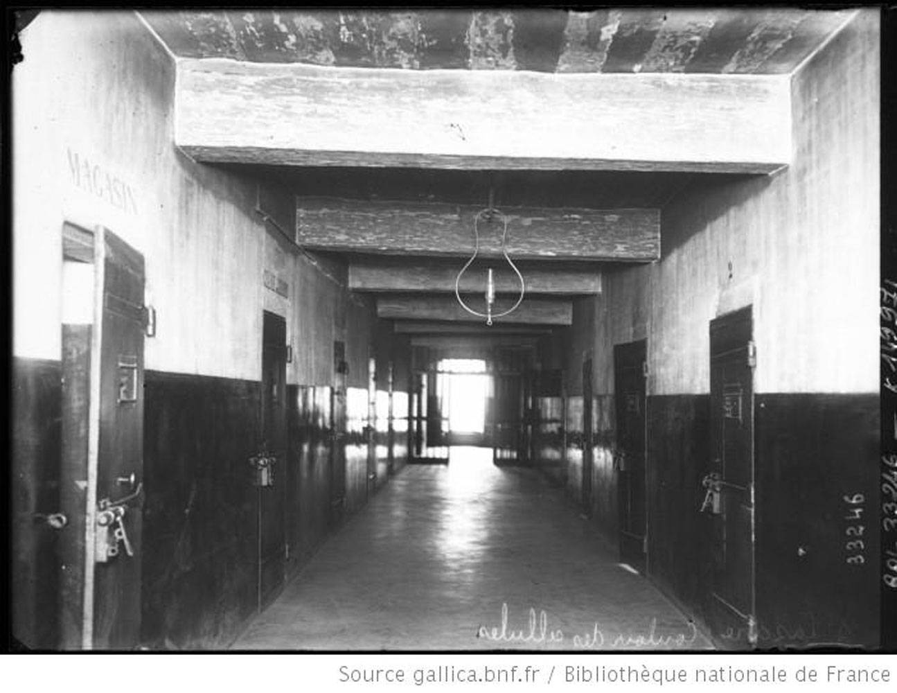 Prison Saint-Lazare, corridor, cells
